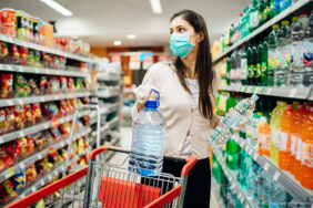 US retailers are adopting a ‘mask policy’
