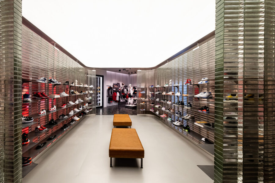perdonado Lucro Corrección Nike's Jordan opens new store in The Dubai Mall